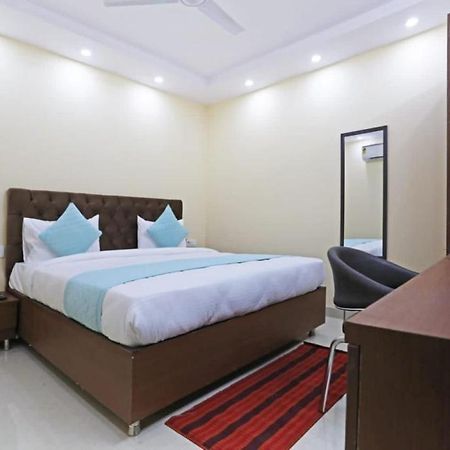 Hotel Mannat Bhera Enclave New Delhi Exterior photo