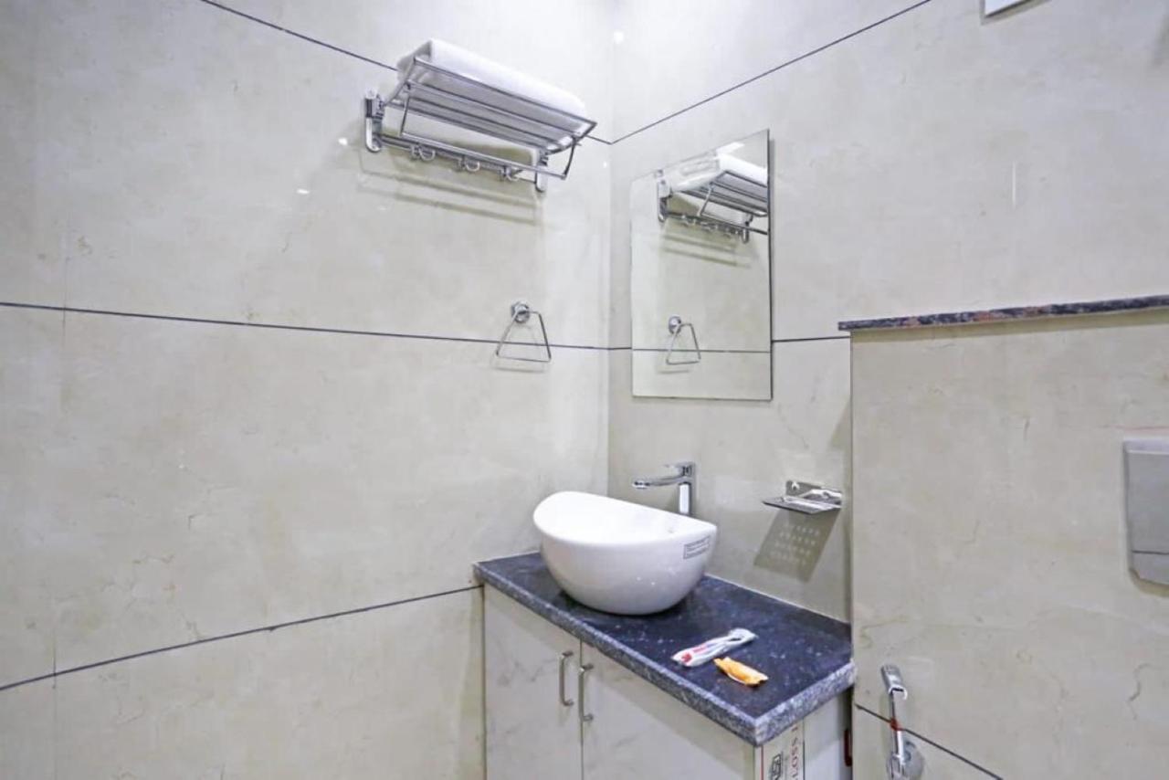 Hotel Mannat Bhera Enclave New Delhi Exterior photo